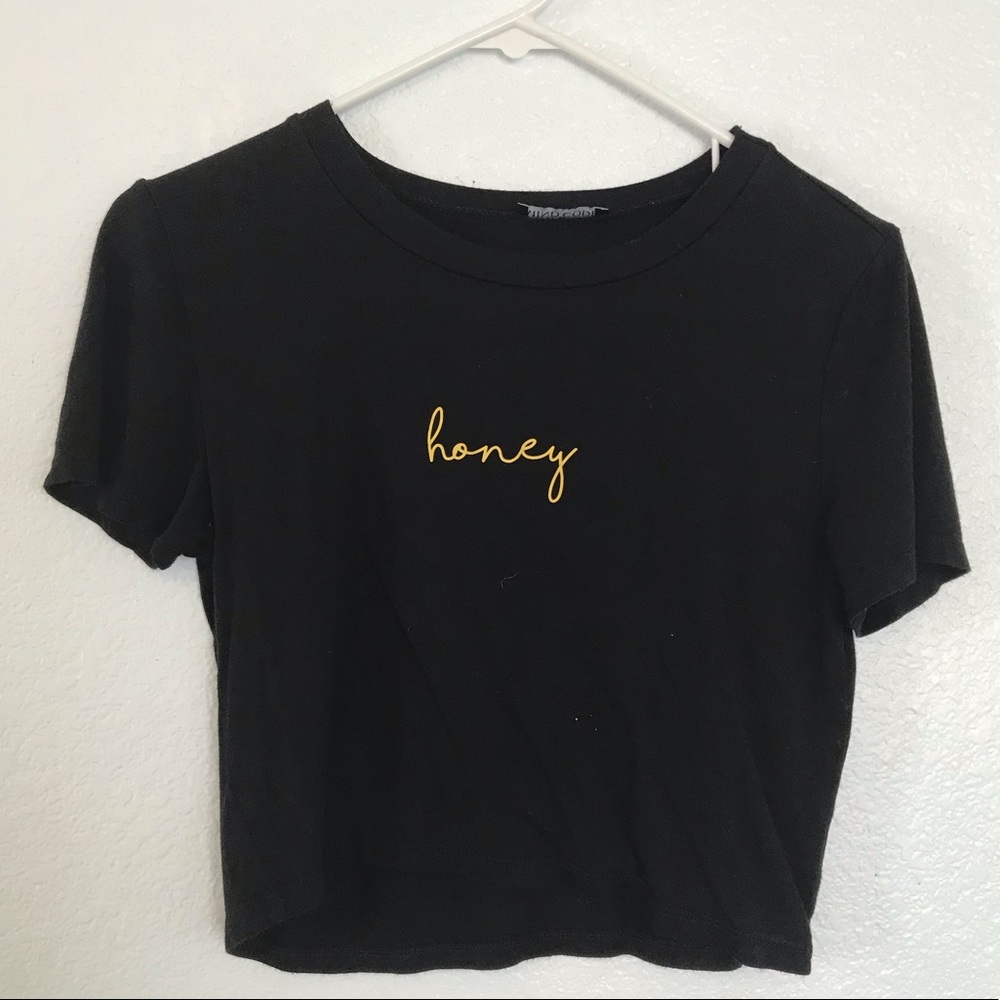 BLACK AND YELLOW HONEY CROP TOP !!